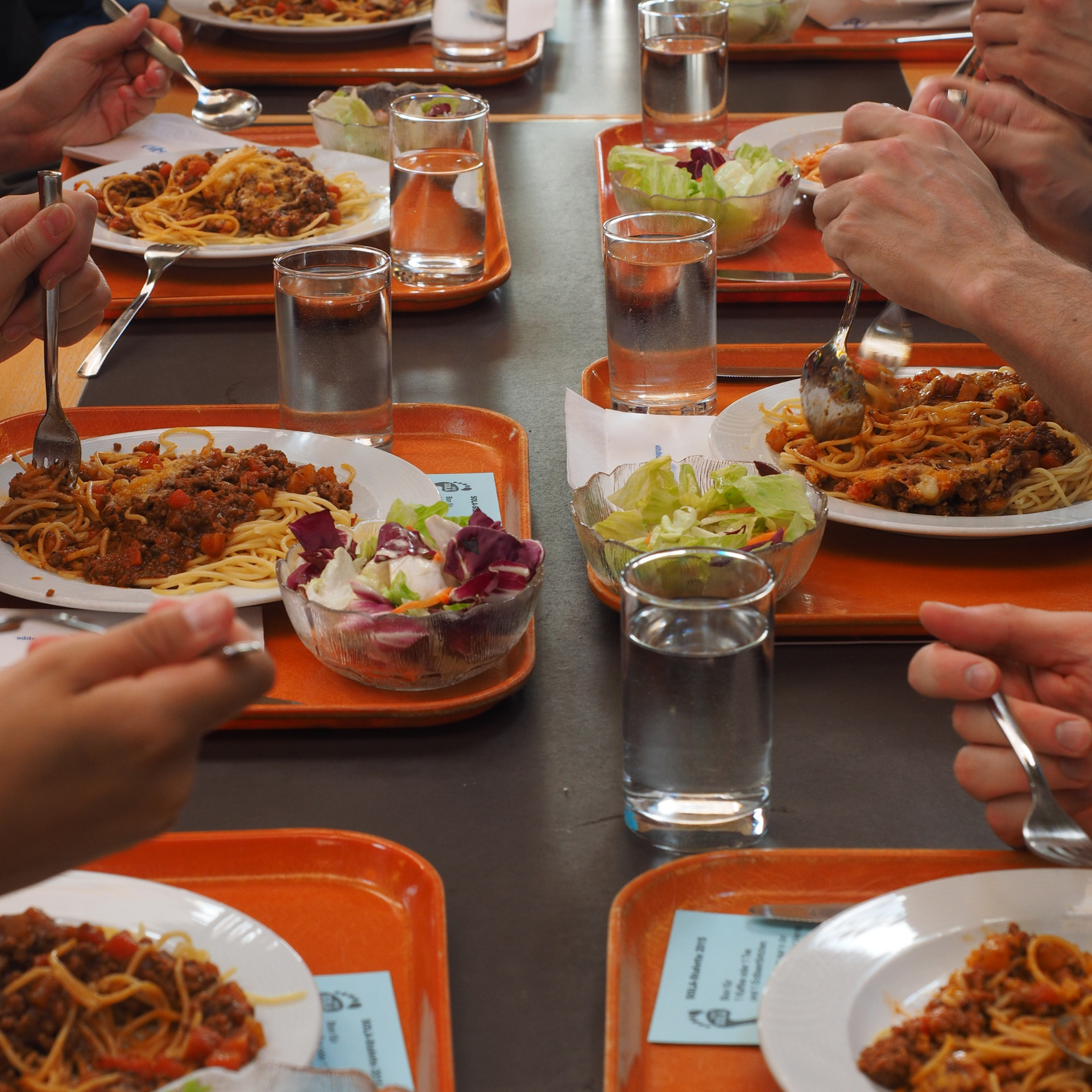 Safe Food Provision on Trays